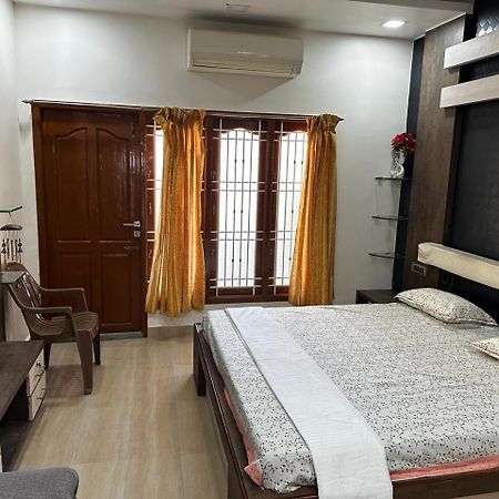 Temple View Home Stay Tiruvannāmalai Buitenkant foto