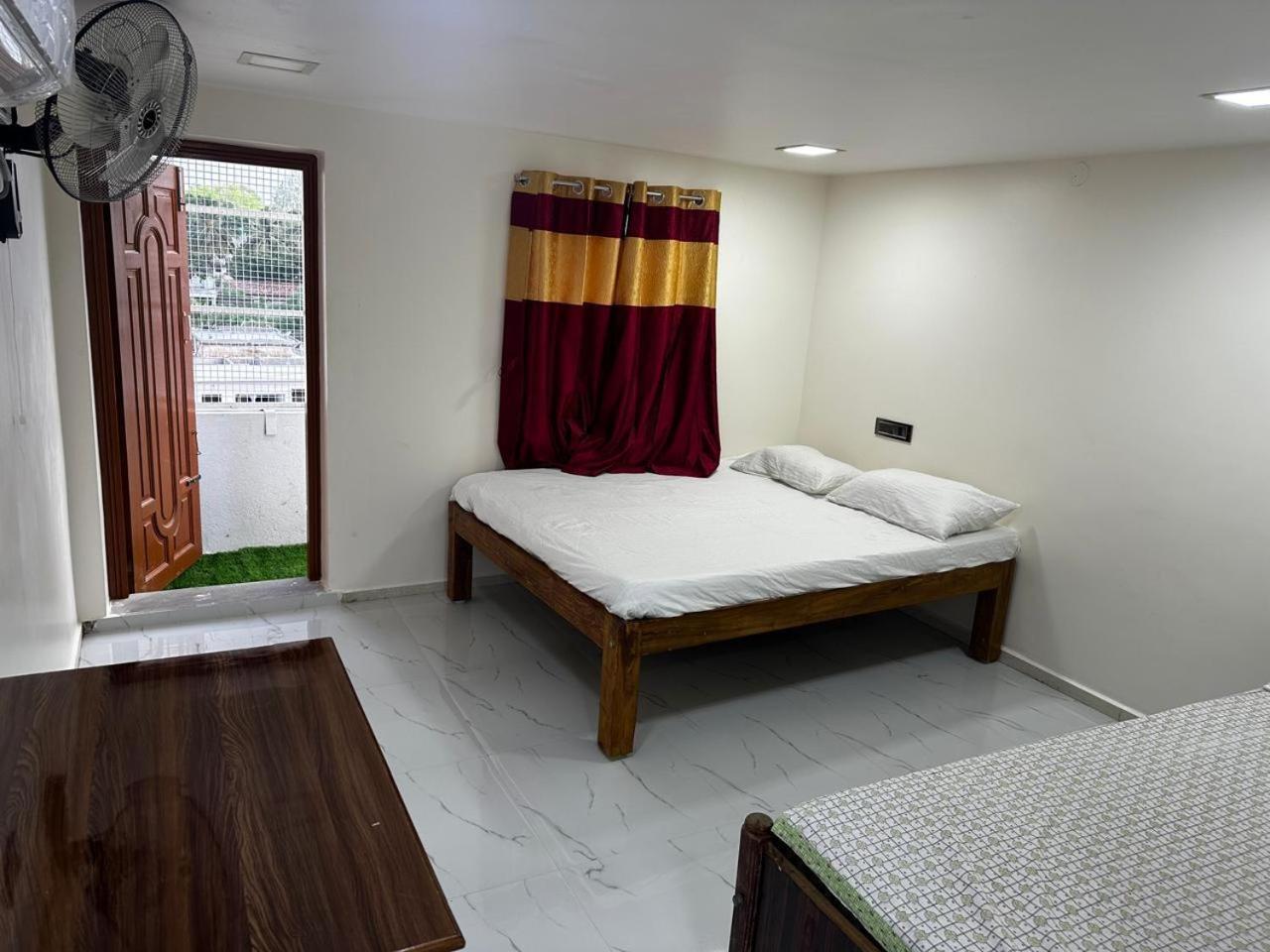 Temple View Home Stay Tiruvannāmalai Buitenkant foto